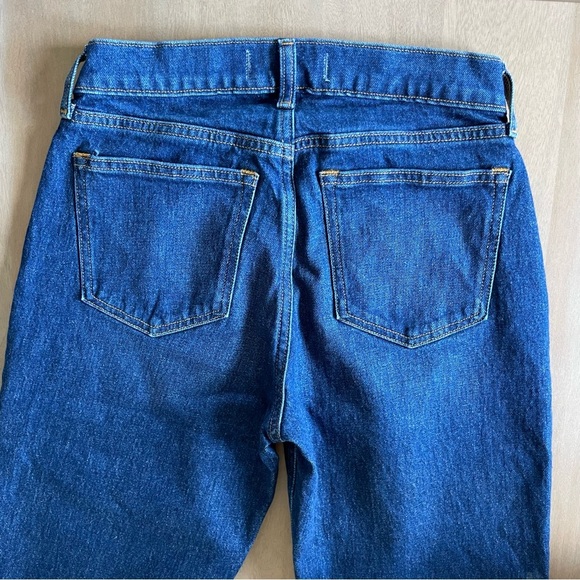 Women’s Abercrombie Curve Love The 90’s Straight Mid Rise Jeans - Picture 7 of 11